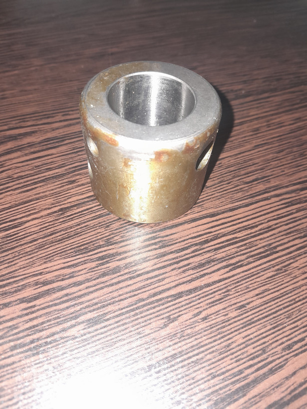 بوش تقسيم روغن گیربکس لیفتراک سپاهان